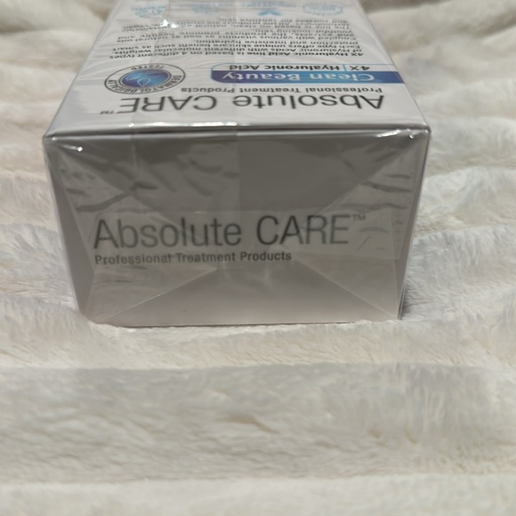 Absolute CARE Professional Treatment Products 4X Hyaluronic Acid with Vit C. - Picture 6 of 6